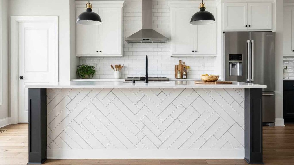 Dynamic Diagonally Laid Tile